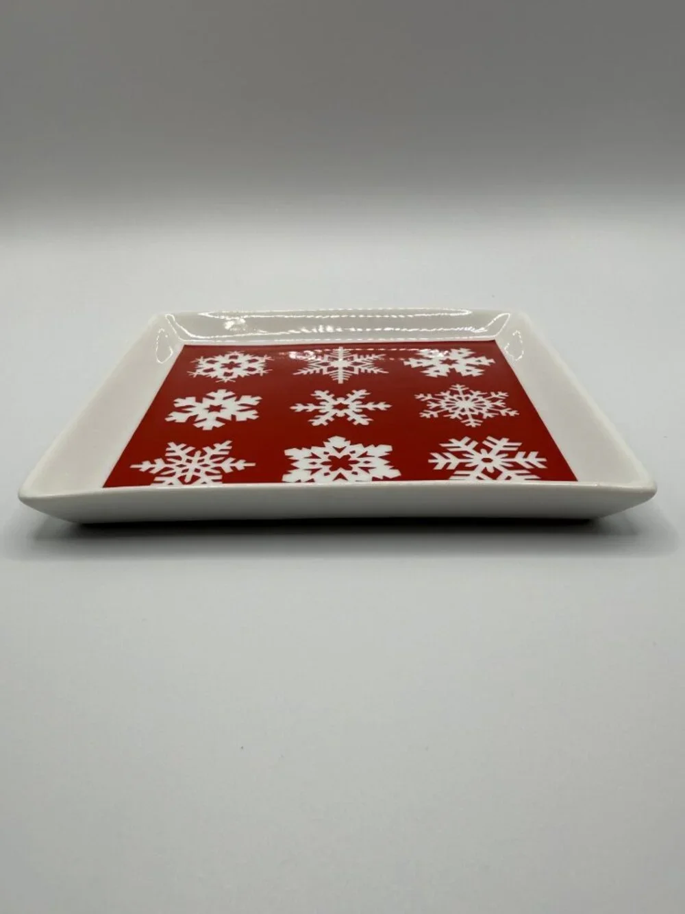 Crate & Barrel 'Snowflake' Appetizer Plate Set/4